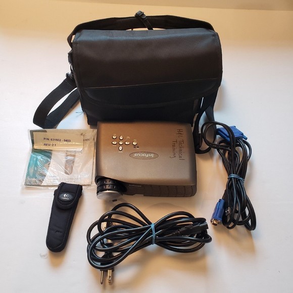 InFocus LP70+ DLP Projector XGA Portable HD 1080i W/Case and Logic Remote. - Picture 1 of 10